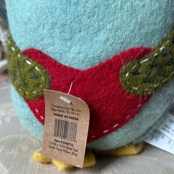NWT OWL tooth fairy pillow made of wool with a small red heart pouch for tooth - Picture 9 of 9